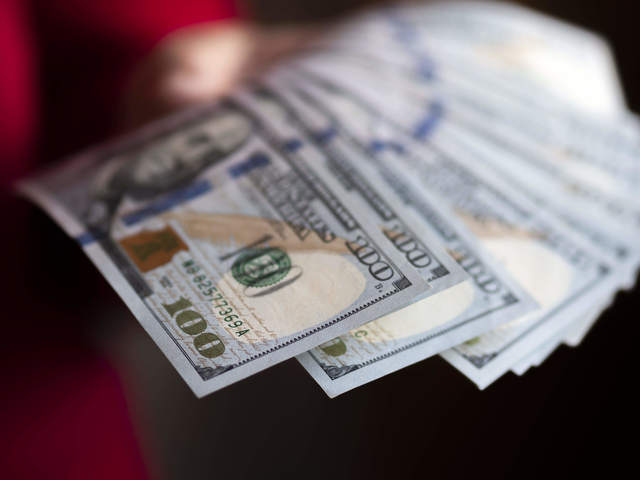 Dollar reaches one-year high in Pakistan