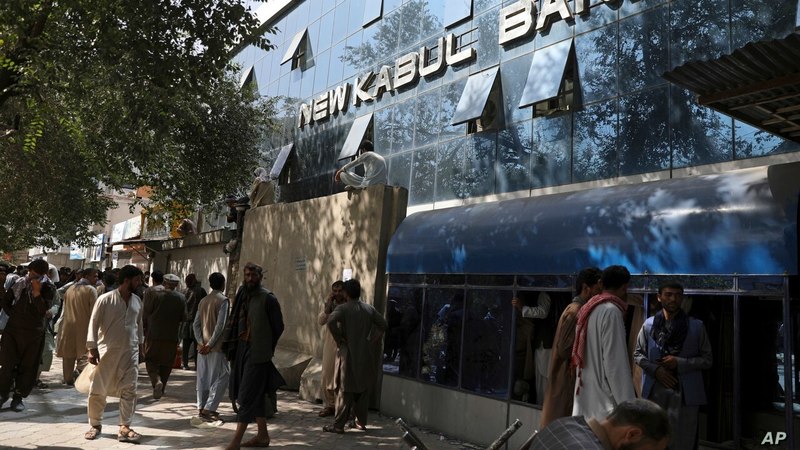 Taliban confront Afghan economy in turmoil, humanitarian crisis