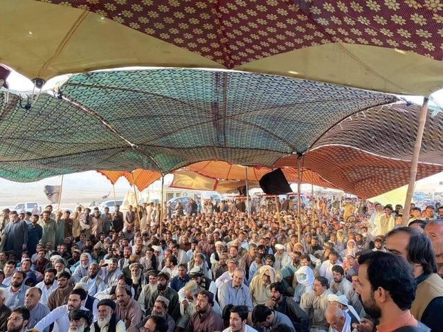 Sit-in against Levies personnel killing enters 7th day in Ziarat