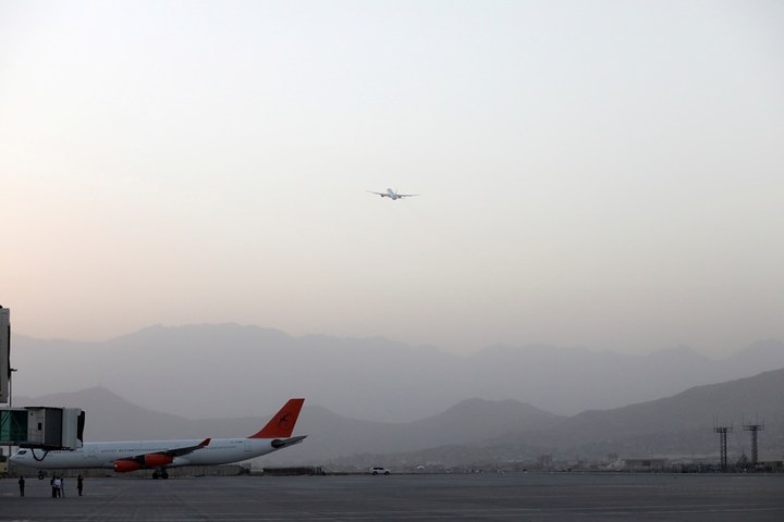 Afghanistan commercial flights resume as U.N. accuses Taliban of harassment
