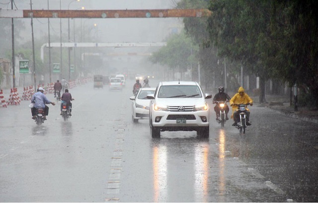 Met dept predicts heavy rains, urban flooding in Karachi, Hyderabad