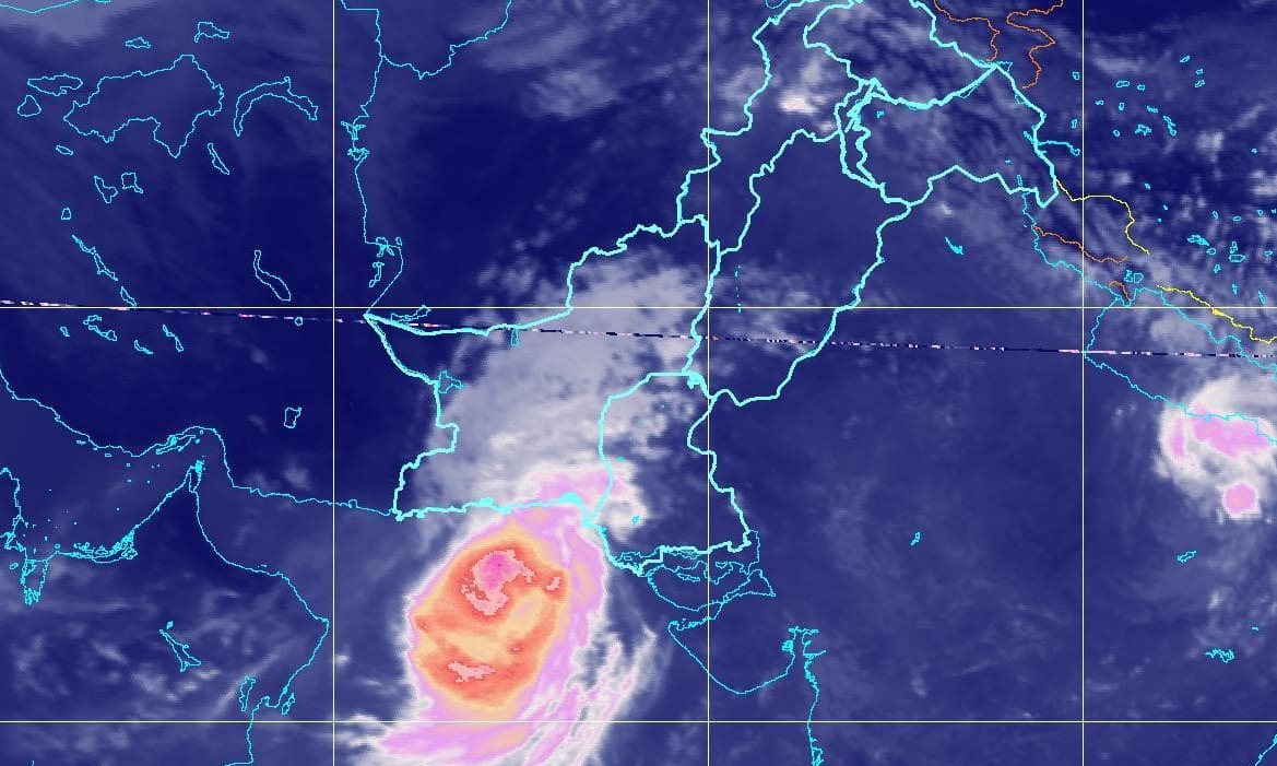Chances of heavy rain, urban flooding decrease in Karachi