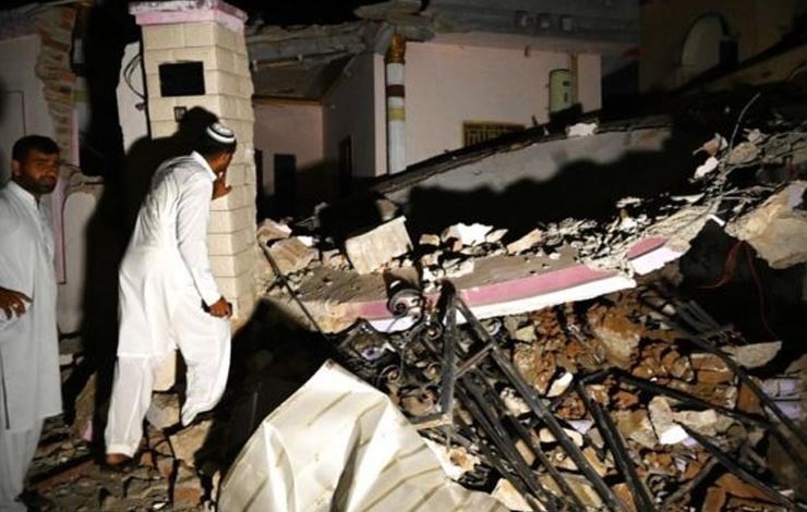 At least 20 killed, hundreds injured as earthquake jolts parts of Balochistan