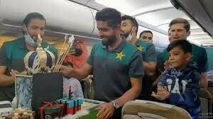 PIA celebrates Babar Azam's birthday in-flight