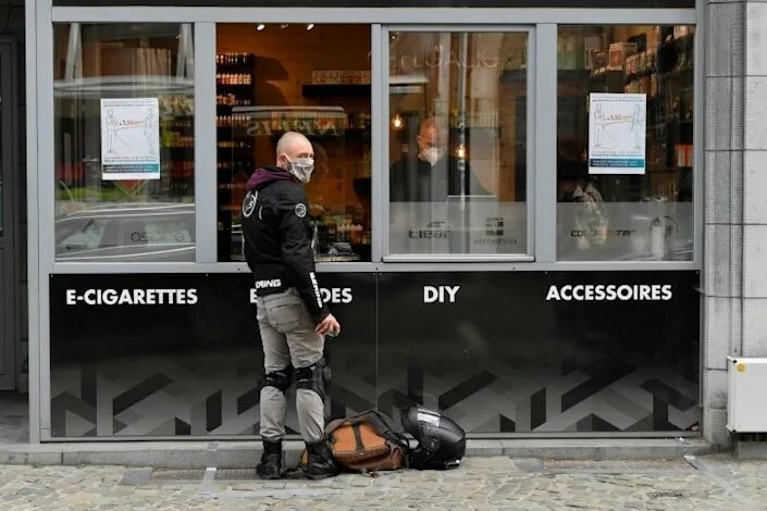 England set to light up e-cigs on prescription for smokers