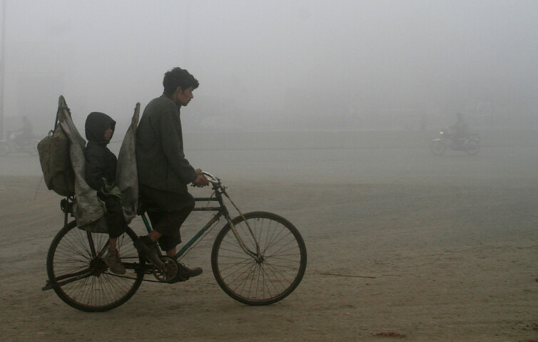 Lahore ranks top in world for poor air quality