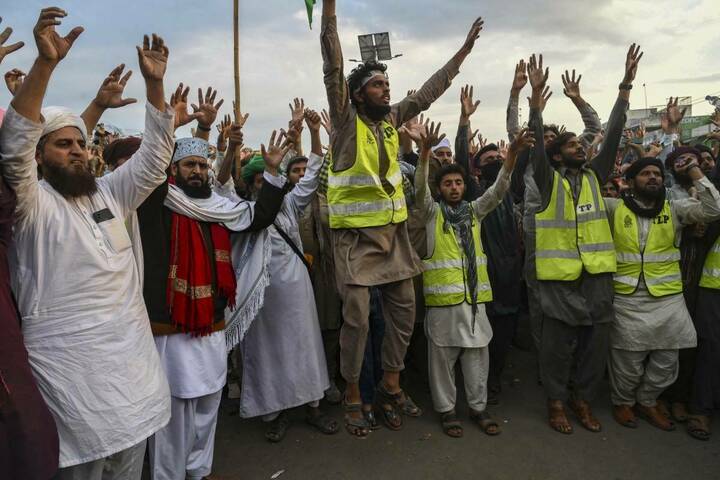TLP to continue long march till Saad Rizvi's release