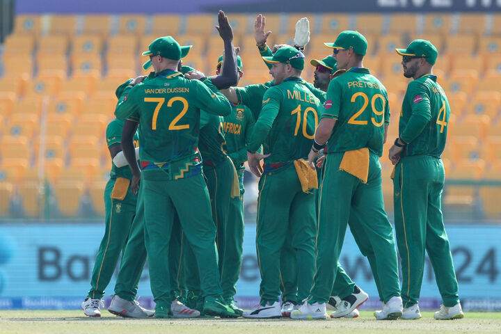 South Africa beat Bangladesh by six wickets in T20 World Cup