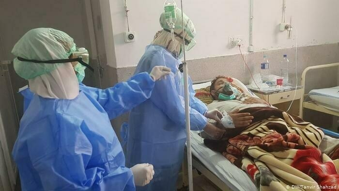 Pakistan reports 449 new COVID-19 cases, 9 deaths
