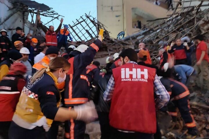 At least 10 missing in Turkey building collapse