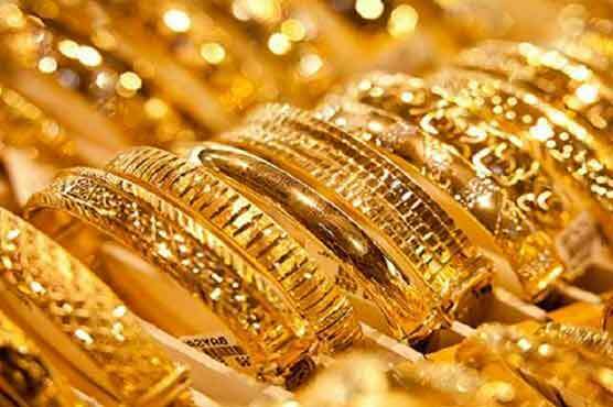 Gold price drops by Rs 1900 per tola