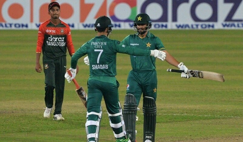 Pakistan overcome batting woes to beat Bangladesh