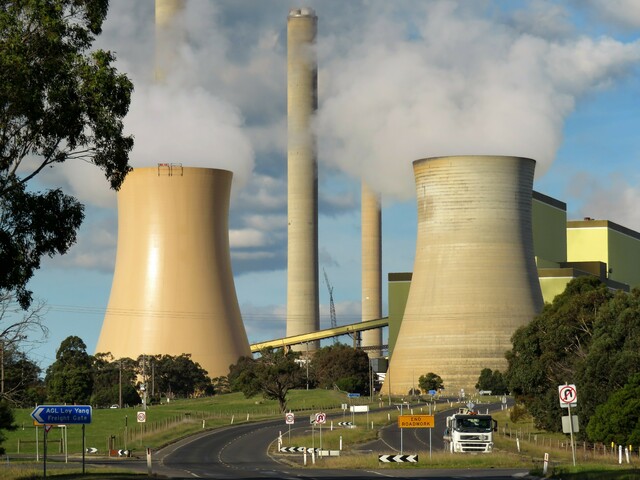 Coal plants are closing faster than expected. Governments can keep the exit orderly