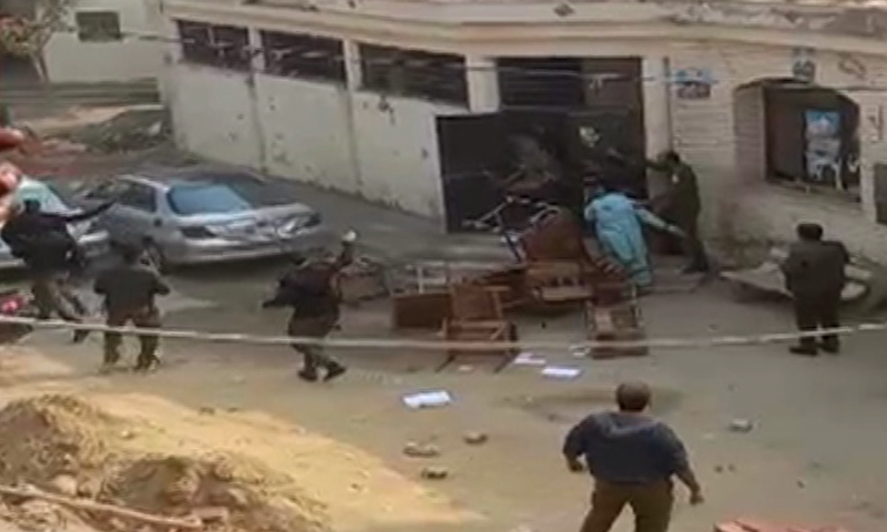 At least 12 prisoners escape from police custody at Lahore court