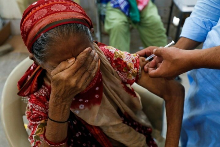 Pakistan confirms first Omicron case via genome sequencing