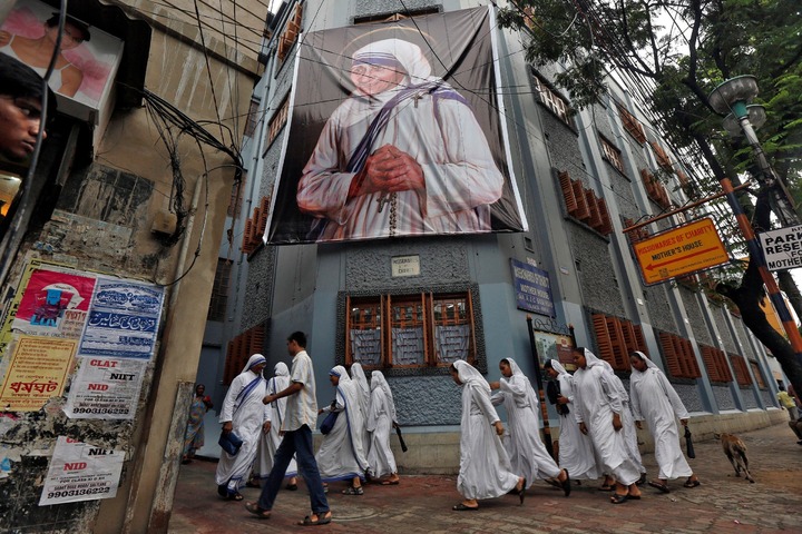 Indian police probe Mother Teresa charity for 'forced conversion'