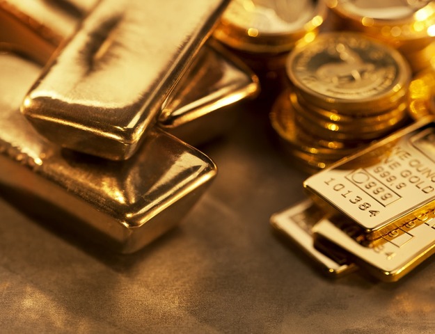 Gold retreats over 1% on expectations for early Fed rate hike
