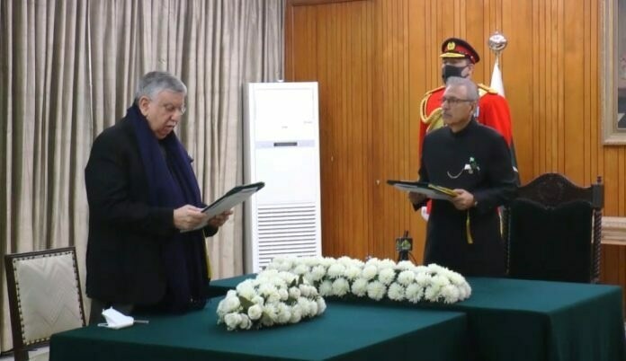 Shaukat Tarin sworn in as finance minister