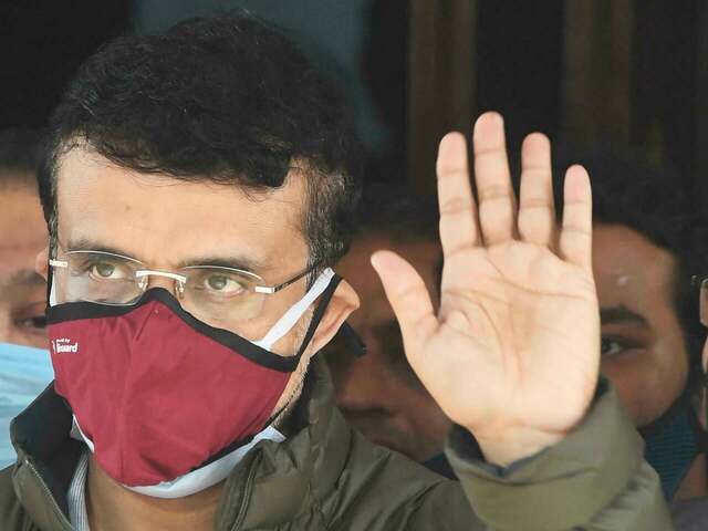 Ex-India captain Ganguly negative for Omicron, discharged