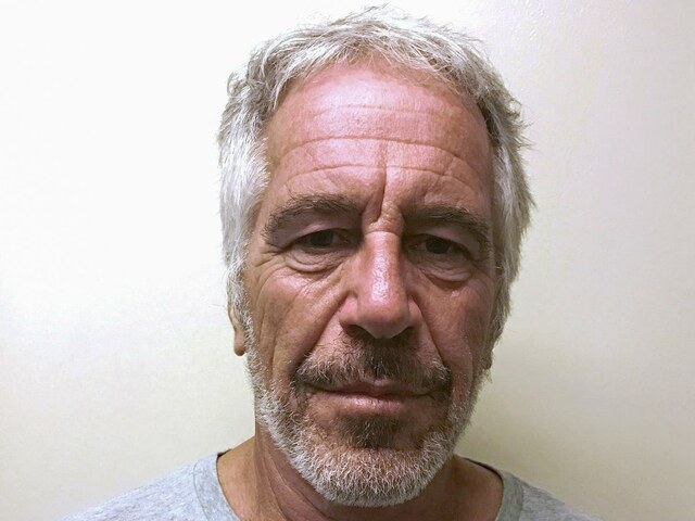 US drops charges against guards on duty when Epstein committed suicide