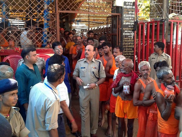 12 killed in stampede at religious shrine in IIOJK