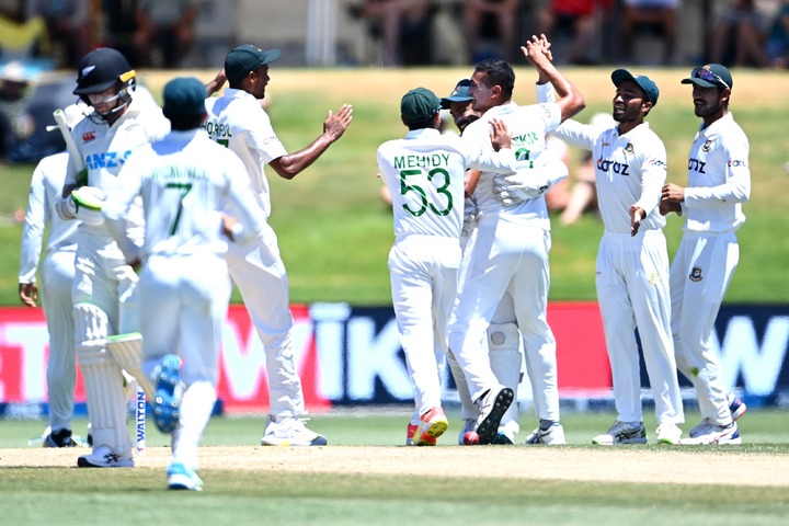 Bangladesh eye historic victory with New Zealand in tatters