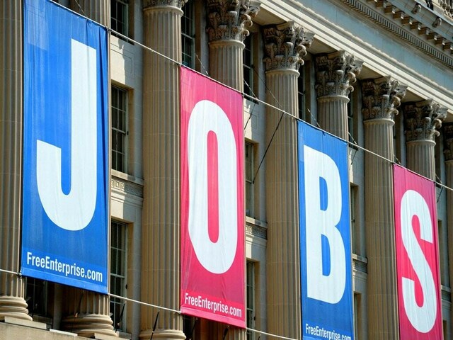 US private hiring surged to 807,000 in December: ADP