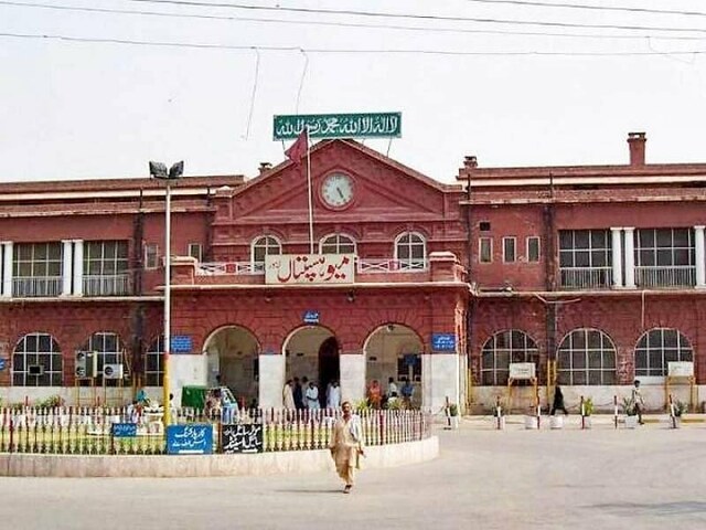 26 nurses of Lahore's Mayo hospital test positive for Covid