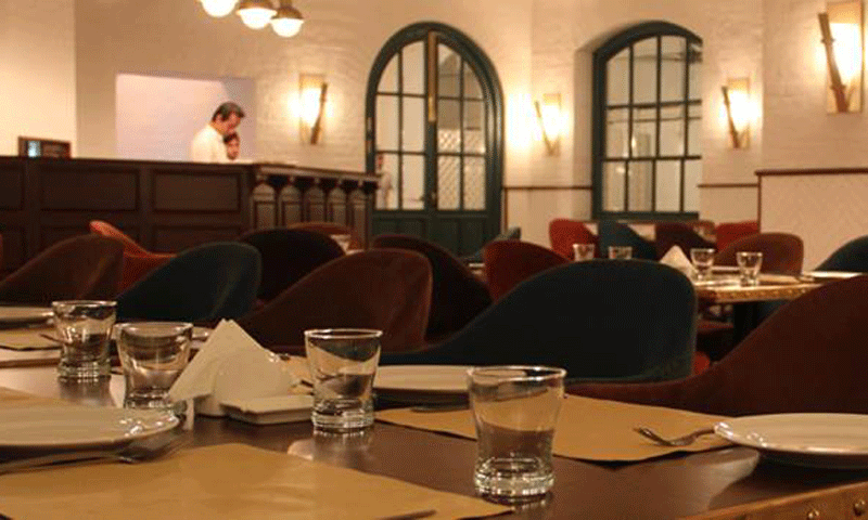 Sindh bans indoor dining as positivity rate surpasses 10%