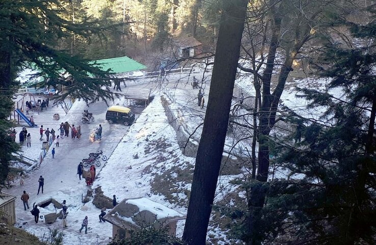 Tourists advised to get weather updates before visiting Murree