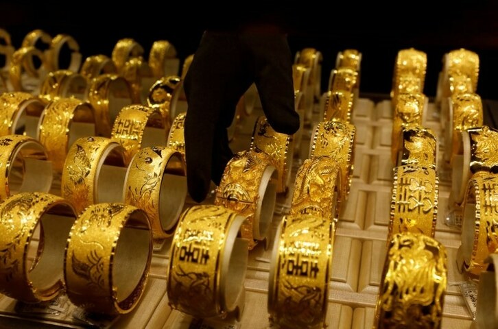 Gold prices increase in Pakistan, global markets