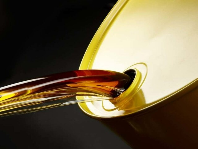 Oil rises to near $89 on Russia-Ukraine tension