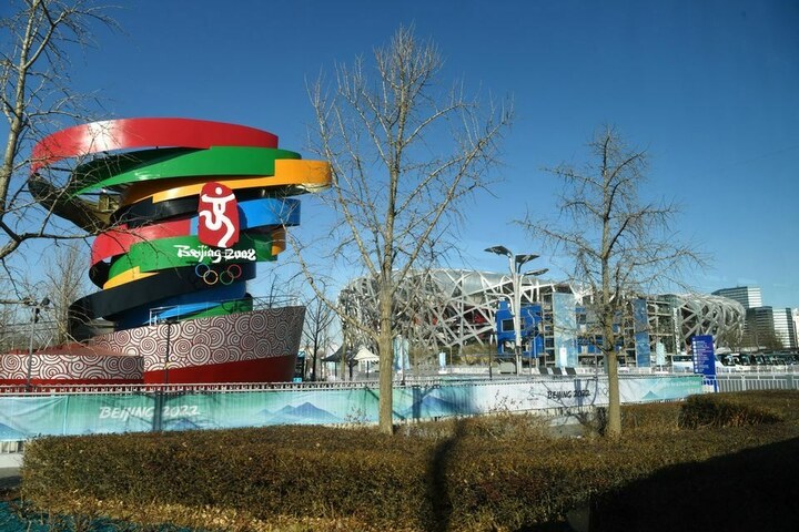 Curling kicks off, but Putin-Xi the main event as politics envelop Beijing