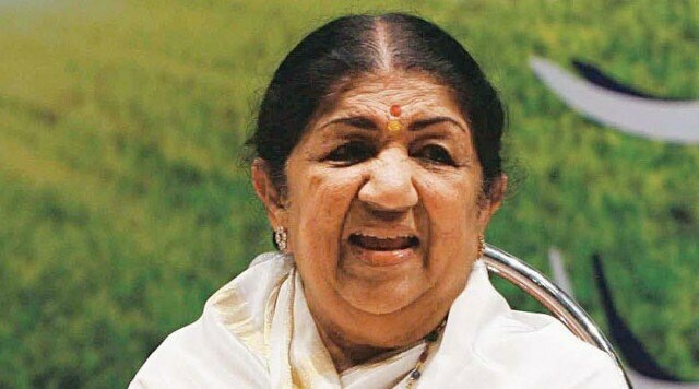 Legendary Indian singer Lata Mangeshkar put on ventilator