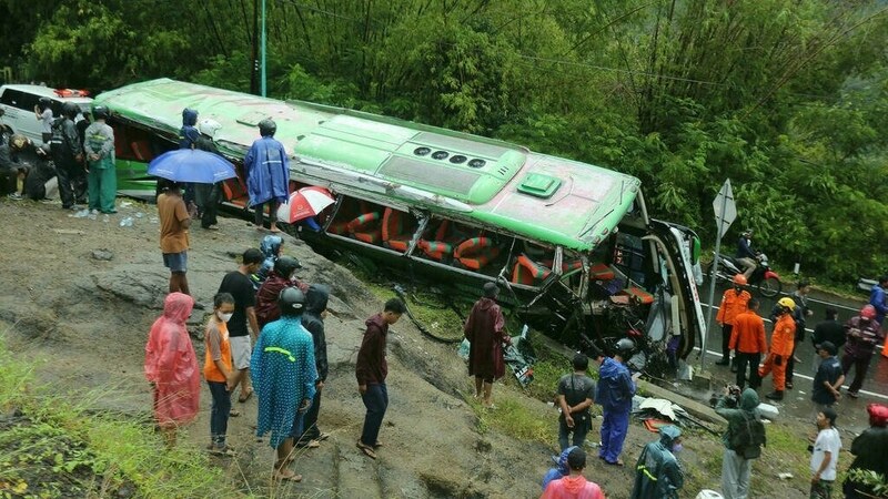 Indonesia bus crash kills 13, injures dozens