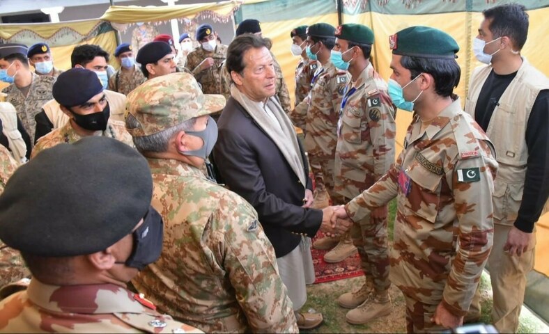 Nushki visit: PM announces 15% increase in FC, Rangers salaries