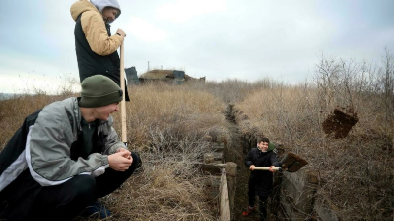 German chancellor to meet Putin as Ukraine's fate in the balance