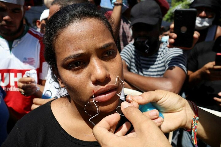 Migrants sew their mouths shut in quest for Mexico passage to US border