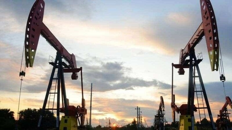 Oil prices recoup losses as Russia-Ukraine tensions stay high