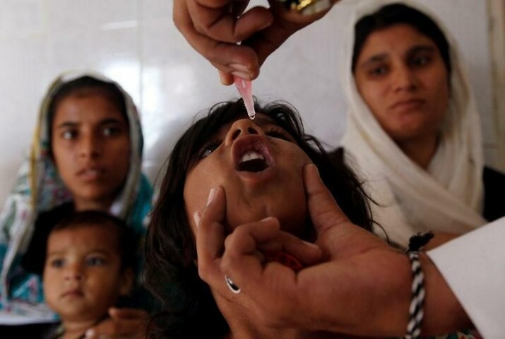 Polio eradication quite possible, Gates tells PM