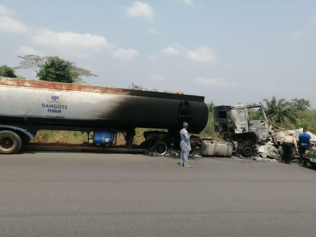 At least 17 feared dead in Nigeria fuel tanker crash