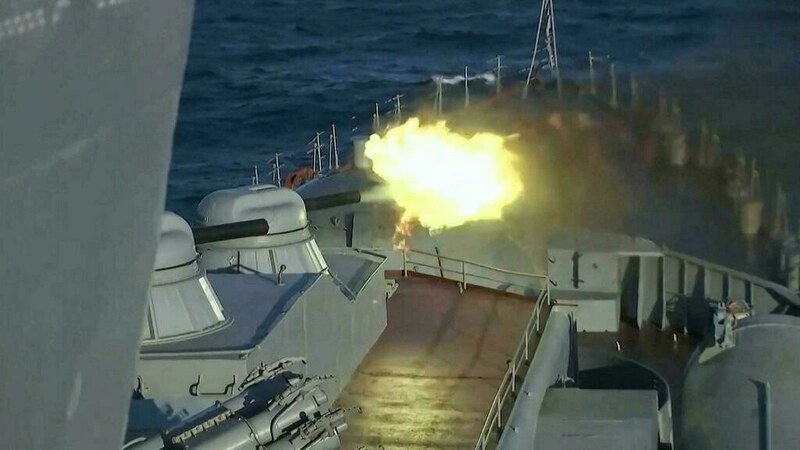 War fears mount as Putin to oversee drills, Zelensky to meet allies