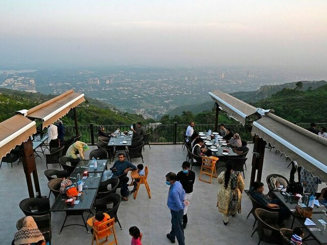 SC to issue order on Monal Restaurant if IHC does not release verdict in 2 weeks