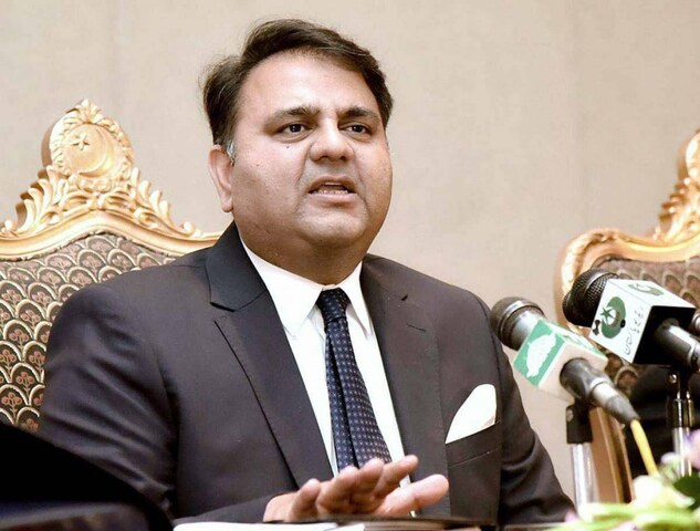'Leaderless and aimless' opposition poses no threat to PTI govt, says Fawad