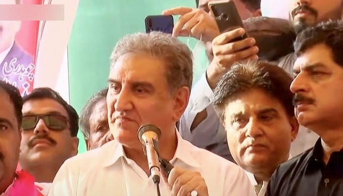 Qureshi urges people of Sindh to take to the streets against PPP