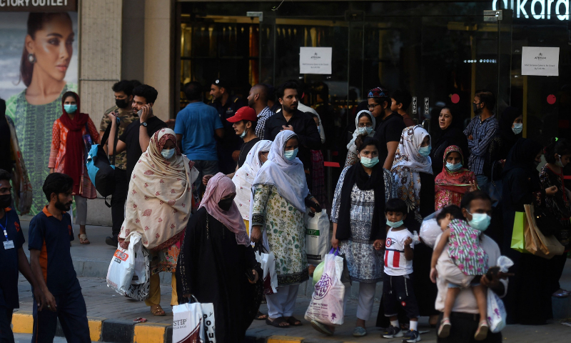 Pakistan reports less than 1,000 patients on critical care since Jan 21