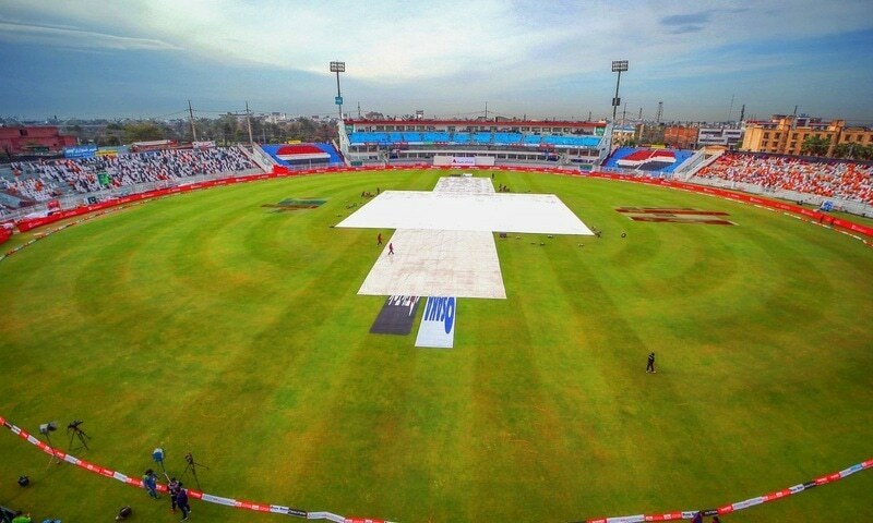 Wet ground delays start of fourth day in Pakistan-Australia Test
