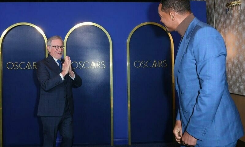 Oscar nominees 'grateful' to be back in the ballroom