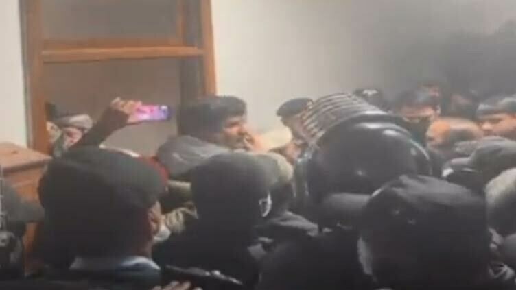 Police launches operation inside Parliament lodges