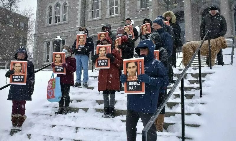 Saudi Arabia frees blogger after 10 years in prison